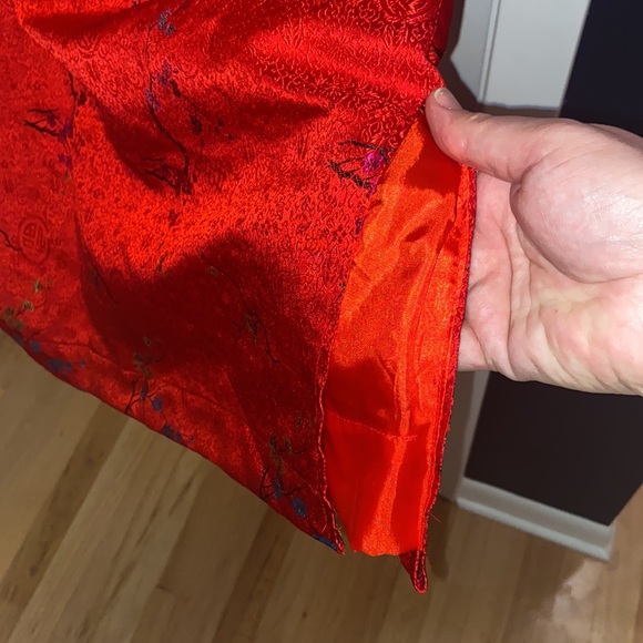 Red Asian style dress - Picture 5 of 5